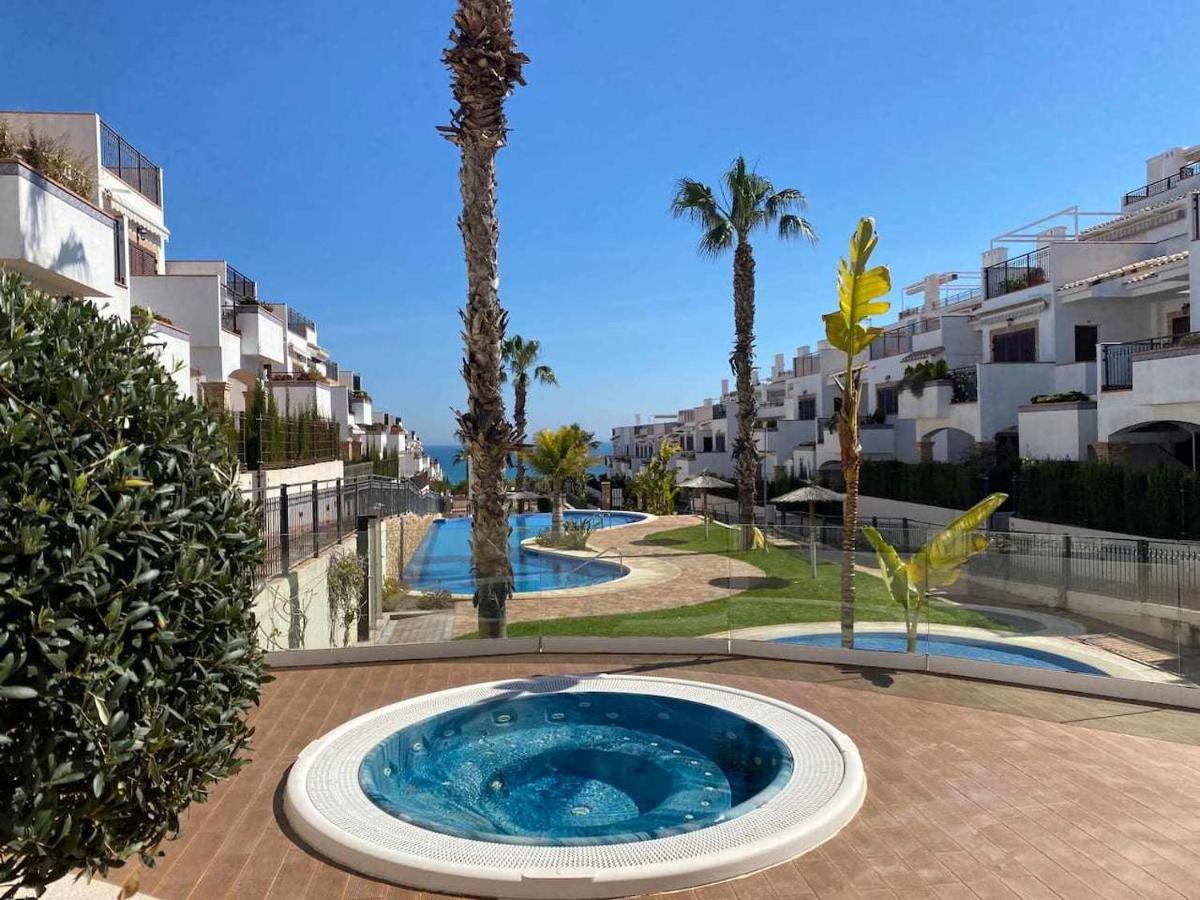Impresionante Piso De Planta Baja Cerca Al Mar Apartment Torrevieja Ngoại thất bức ảnh